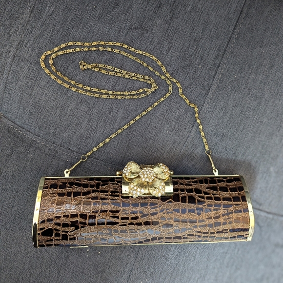 Beautiful Vintage Faux Crocodile Clutch - Picture 5 of 5